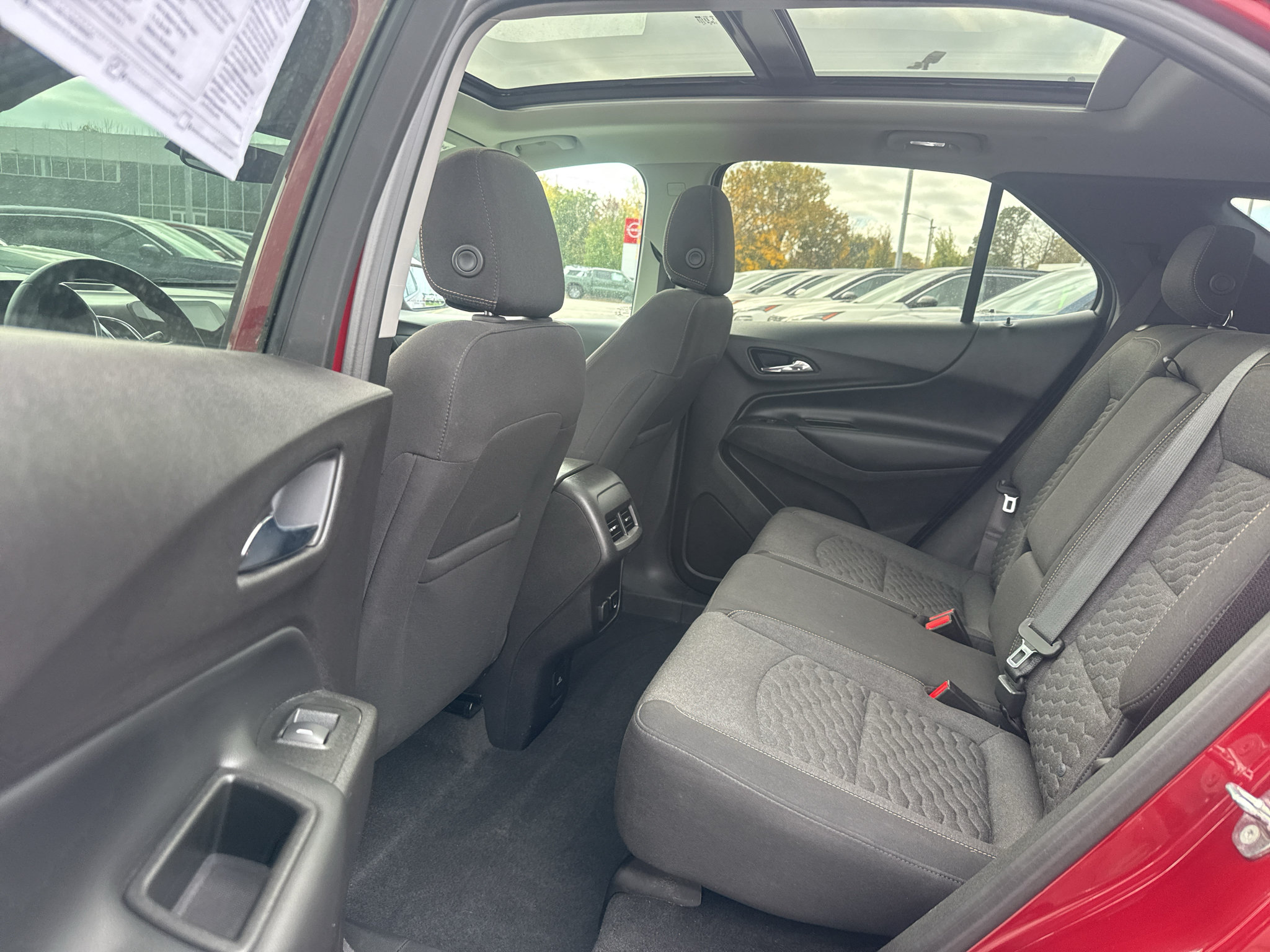 Certified 2018 Chevrolet Equinox LT FWD image 13