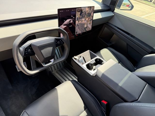 Used 2024 Tesla Cybertruck AWD Crew Cab image 9