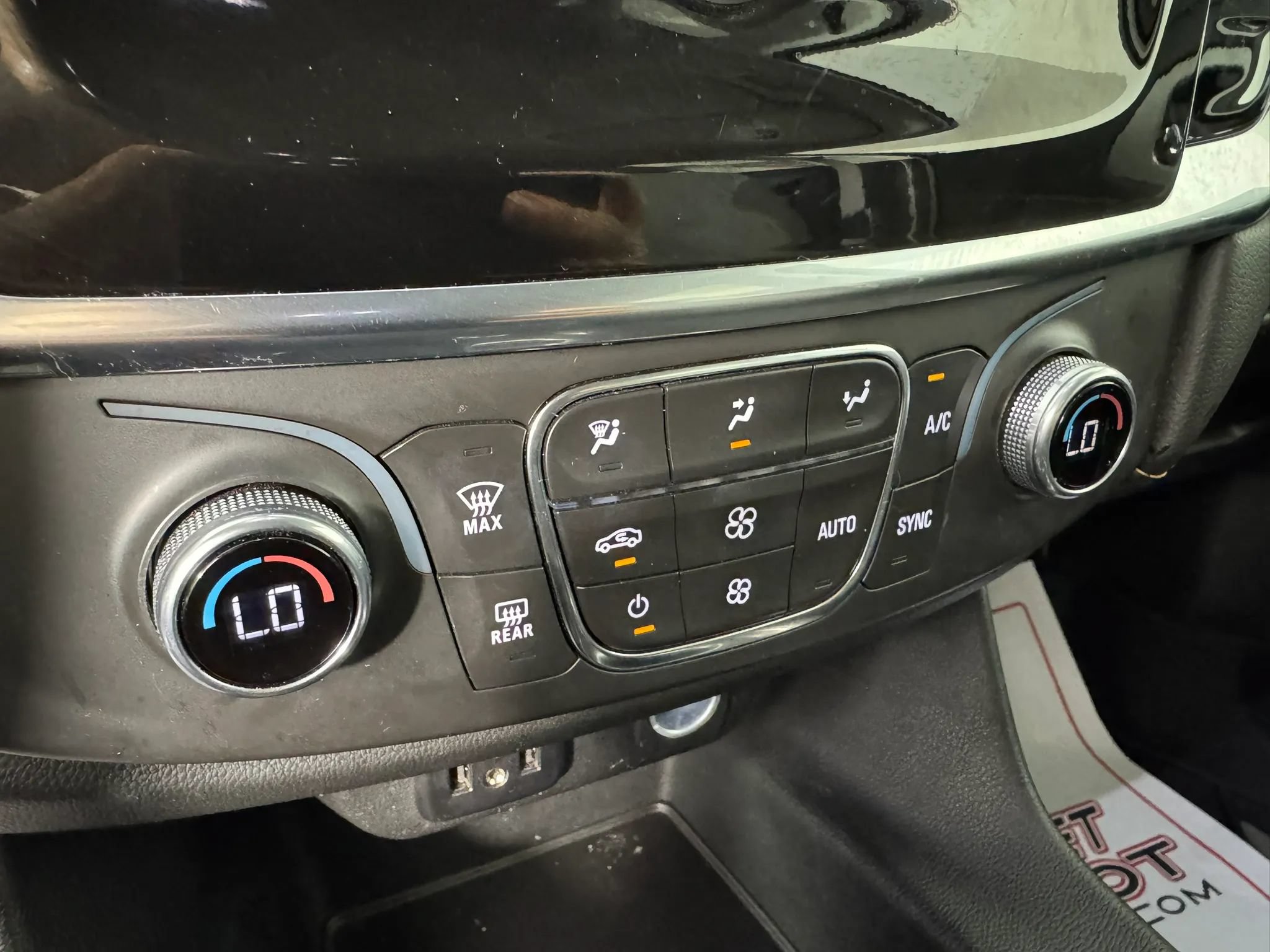 Used 2021 Chevrolet Traverse LS w/ LPO, Floor Liner Package FWD image 21