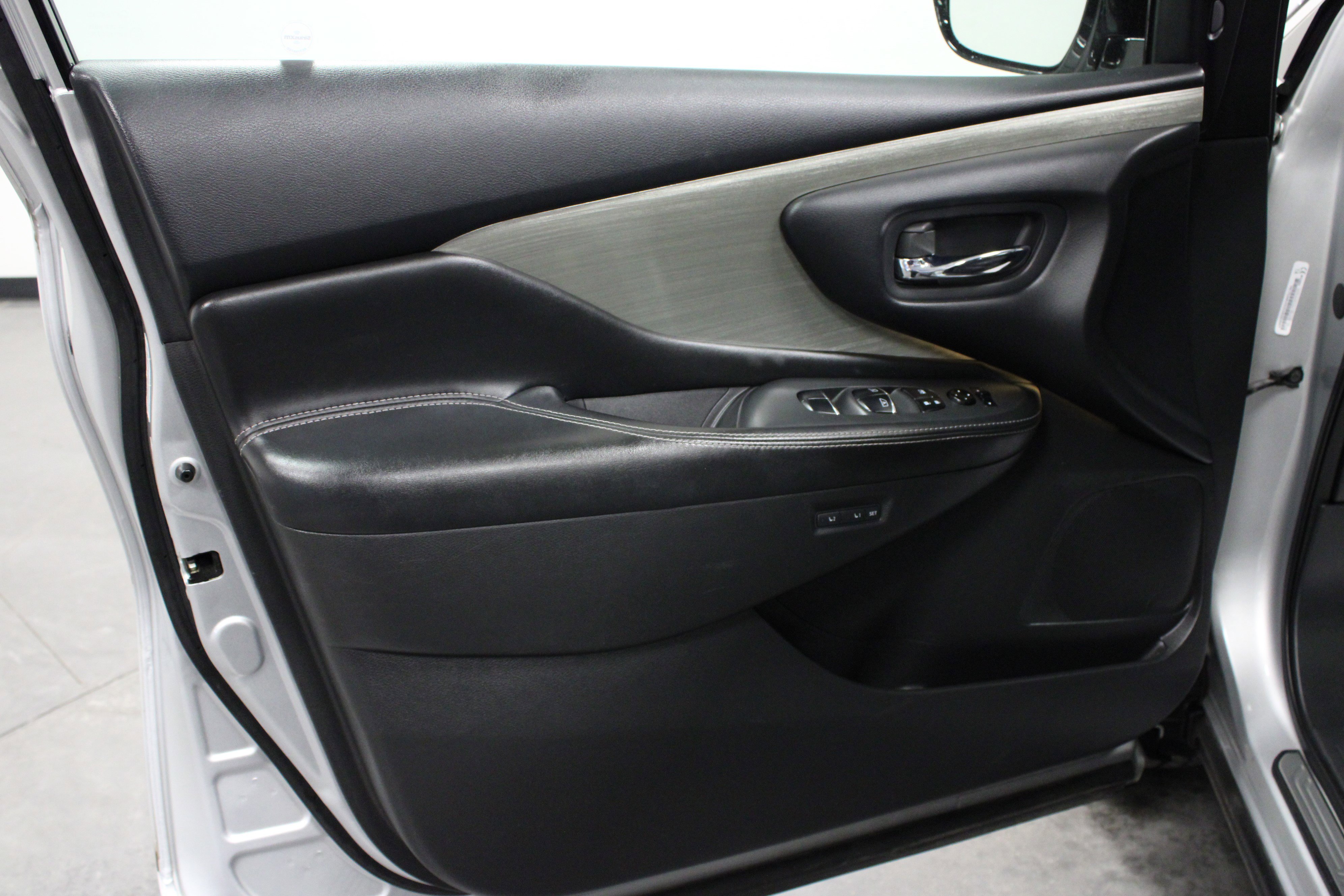 Used 2015 Nissan Murano Platinum w/ Platinum Technology Package image 11