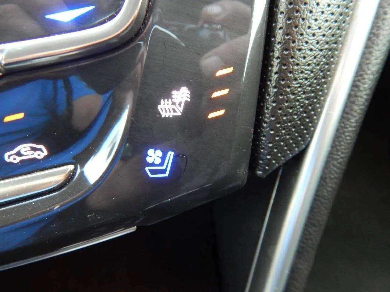 Used 2019 Cadillac XTS Luxury image 53