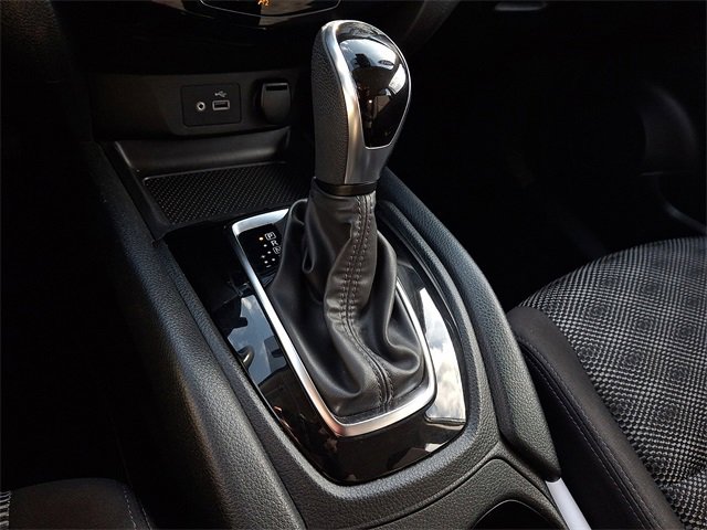 Used 2022 Nissan Rogue Sport SV image 14