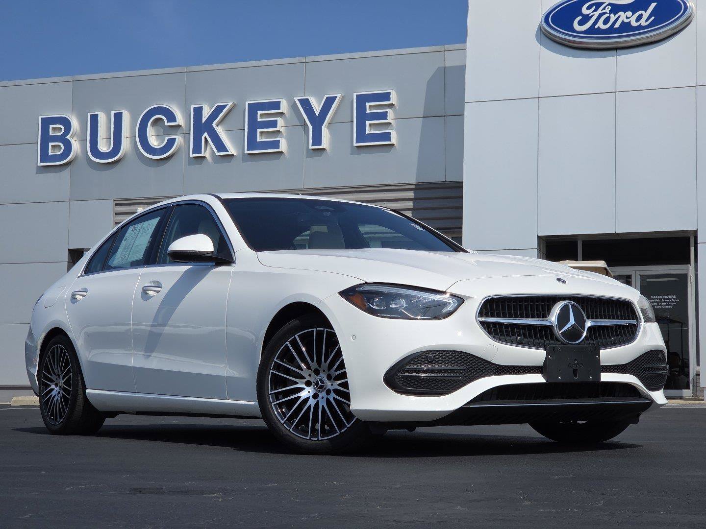 Used 2025 Mercedes-Benz C 300 4MATIC Sedan image 2