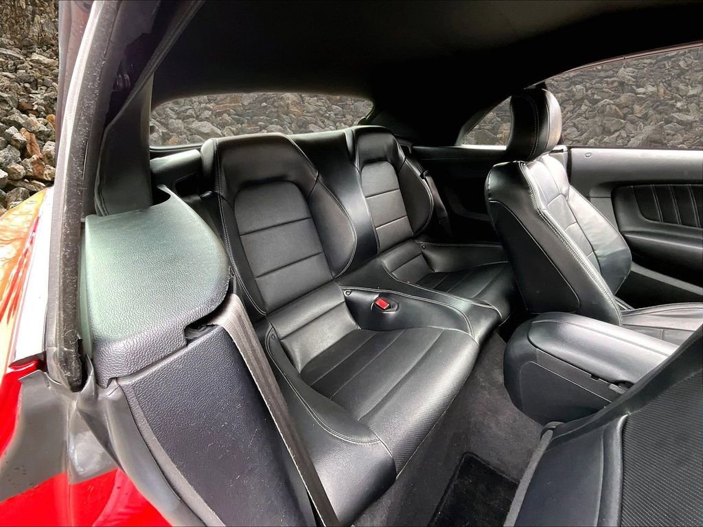 Used 2020 Ford Mustang Premium RWD image 23