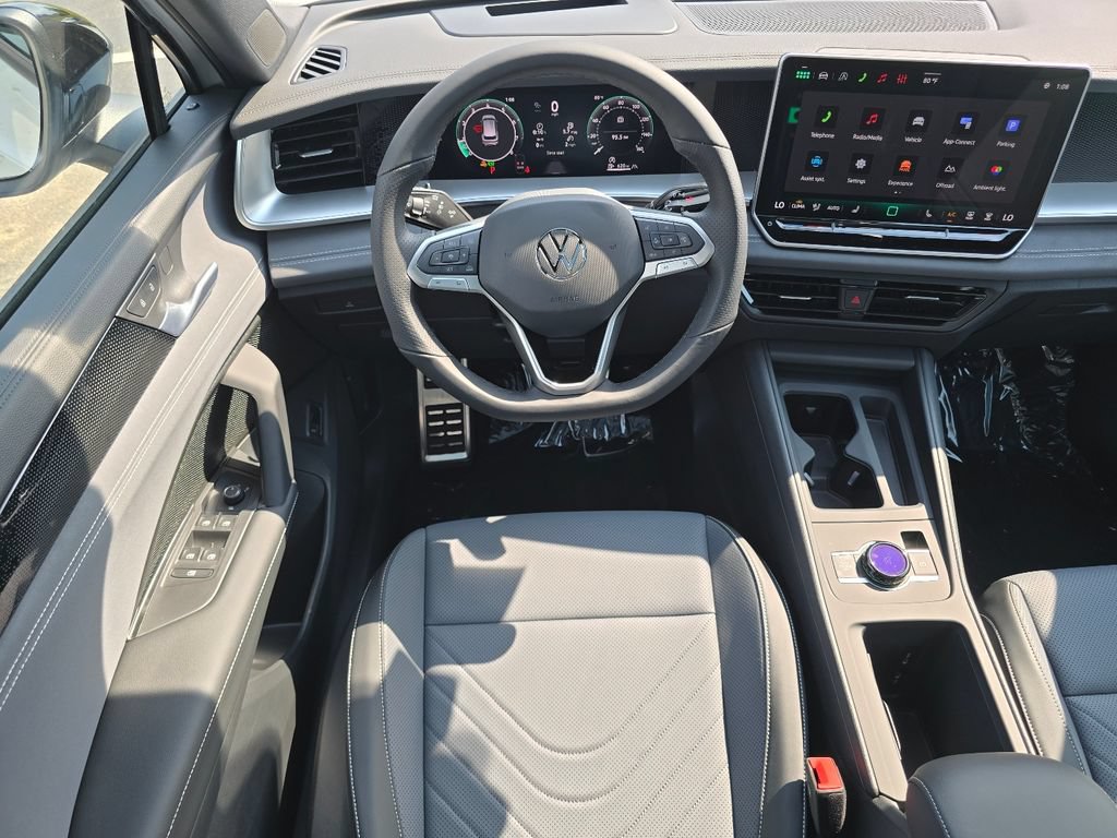 New 2026 Volkswagen Tiguan SE R-Line AWD/4WD image 18