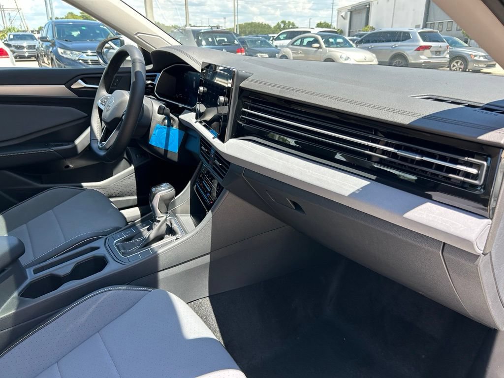 New 2026 Volkswagen Jetta SE FWD image 40