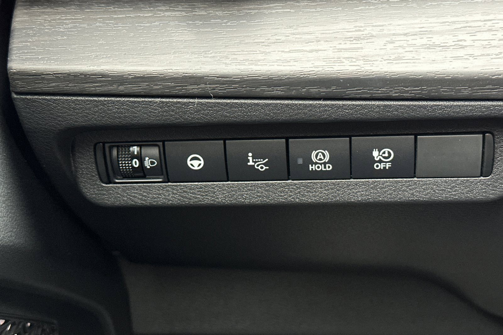 Certified 2024 Nissan Ariya AWD image 32