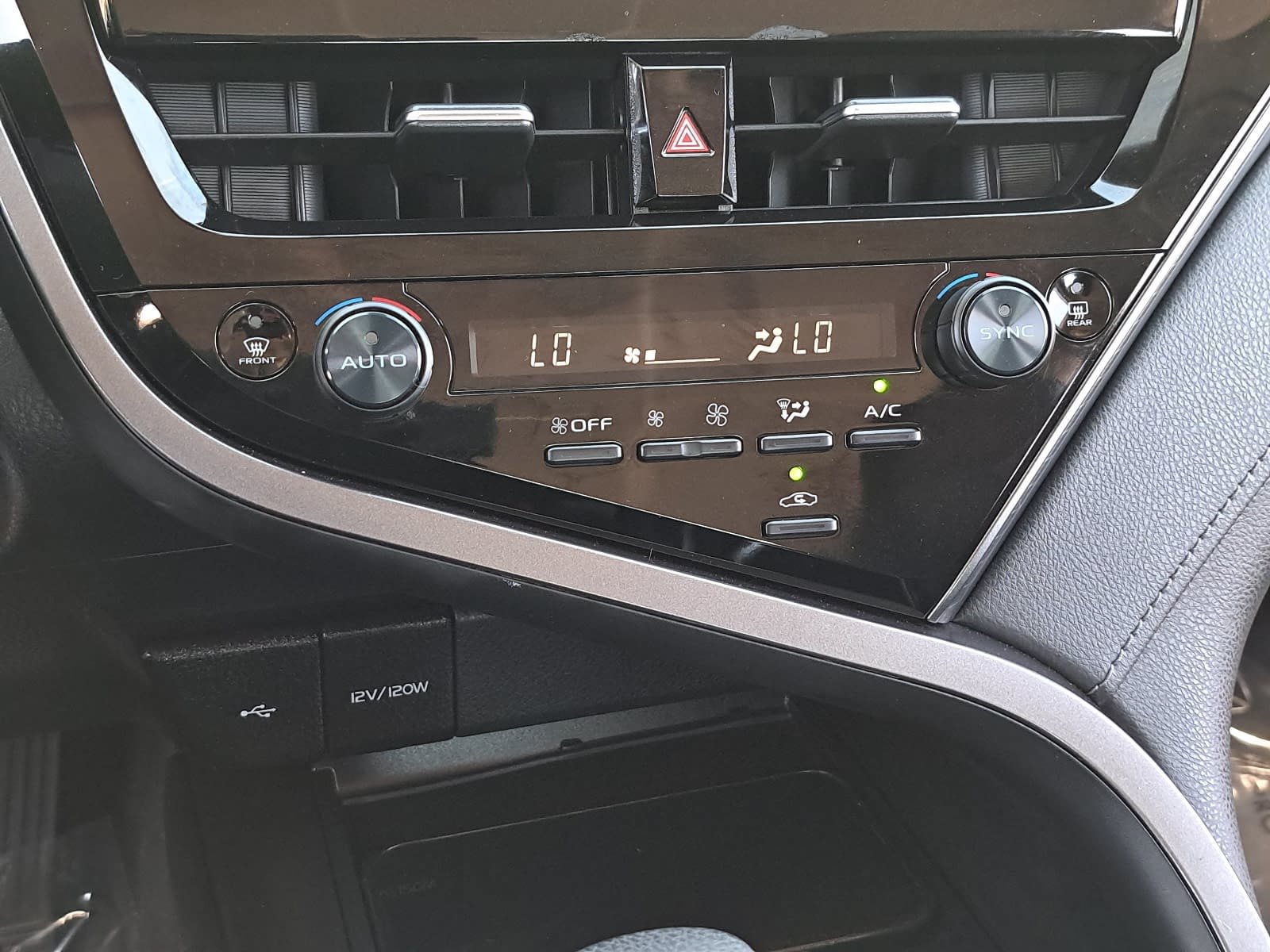 Used 2023 Toyota Camry LE FWD image 25