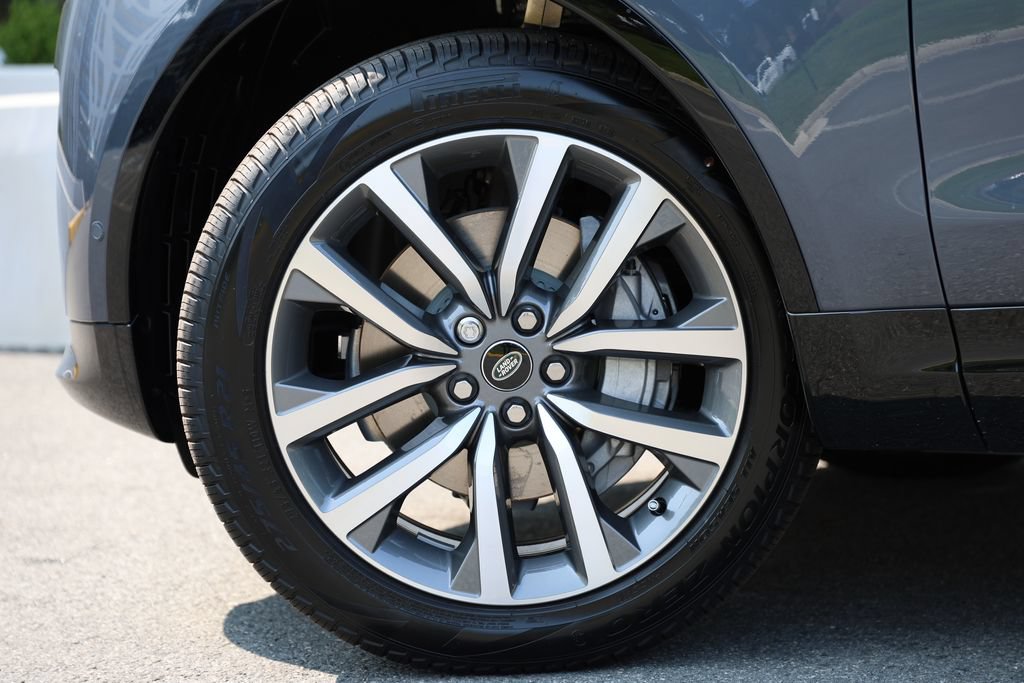 New 2026 Land Rover Discovery Dynamic SE AWD/4WD image 7