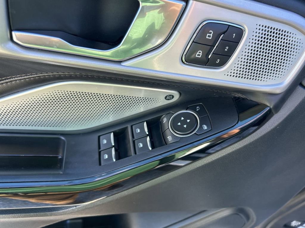 Used 2022 Ford Explorer Platinum w/ Equipment Group 601A image 56