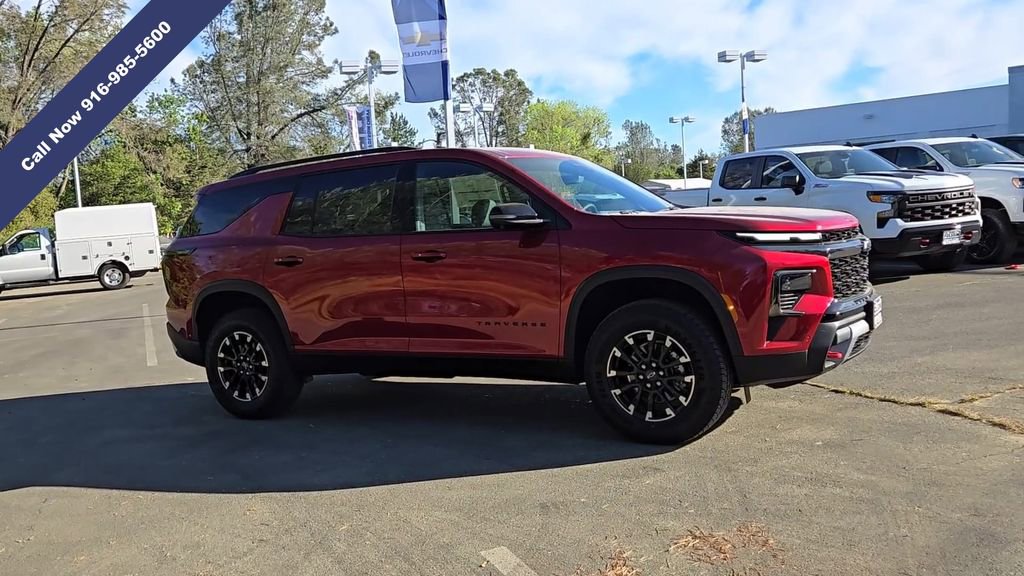 New 2026 Chevrolet Traverse Z71 w/ Enhanced Driving Package image 3