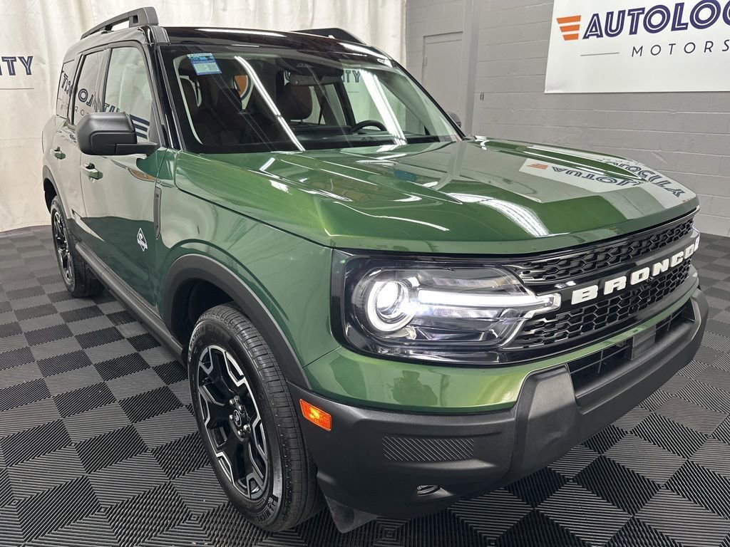 Used 2025 Ford Bronco Sport Outer Banks image 2