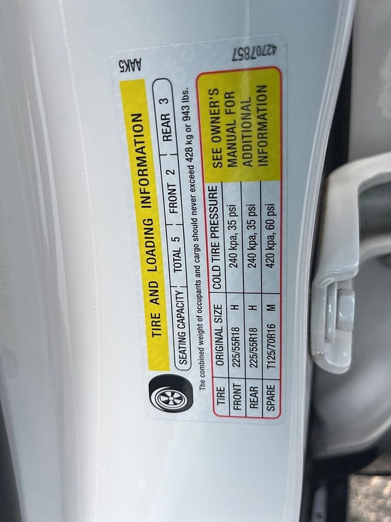 Used 2024 Buick Encore GX Sport Touring FWD image 60