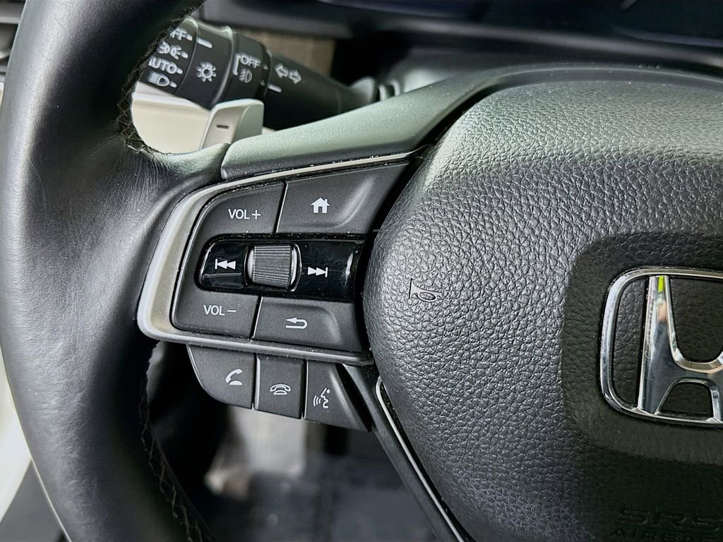 Used 2018 Honda Accord Touring image 22