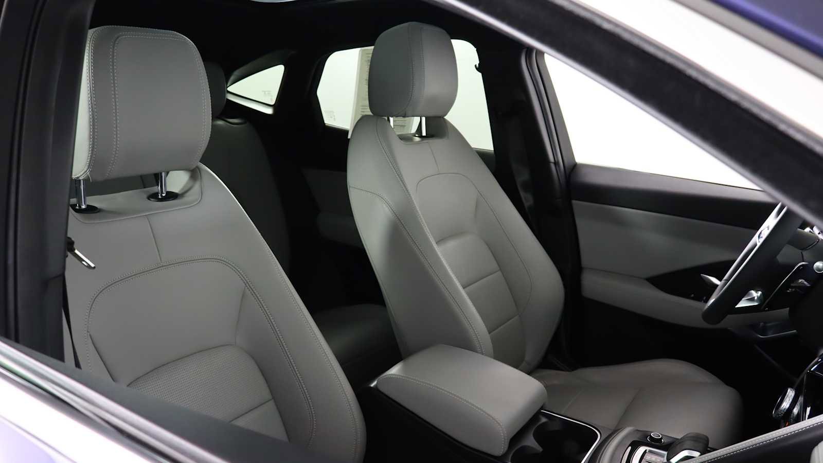 Used 2024 Jaguar E-PACE R-Dynamic SE image 27