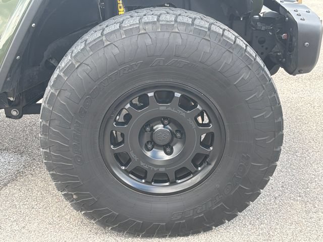 Used 2022 Jeep Wrangler Unlimited Rubicon w/ Trailer Tow Package AWD/4WD image 46