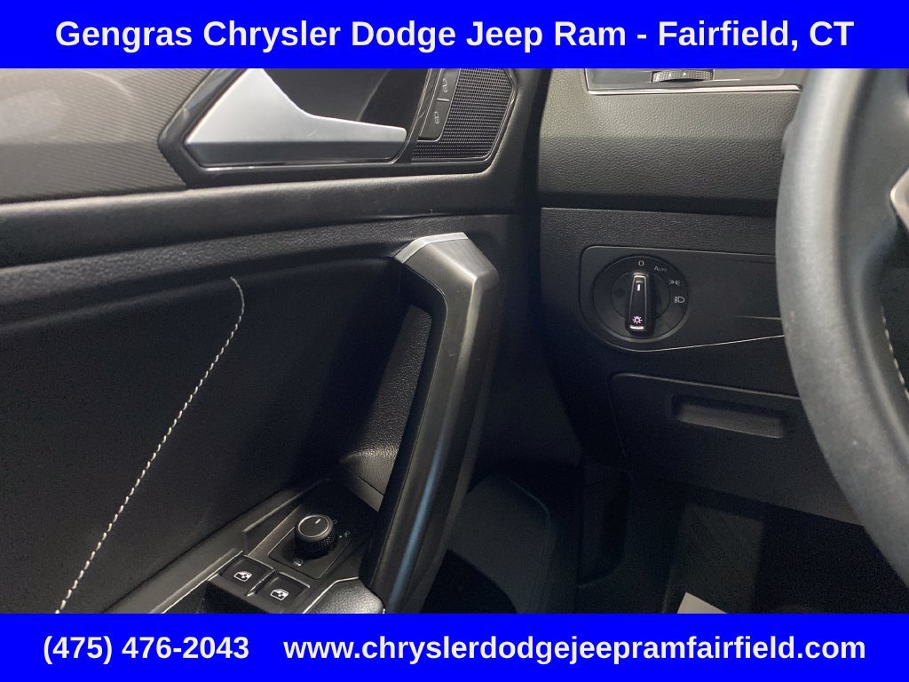 Used 2023 Volkswagen Tiguan SE AWD/4WD image 22