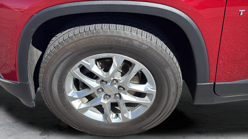 Used 2021 Chevrolet Traverse LT FWD image 29