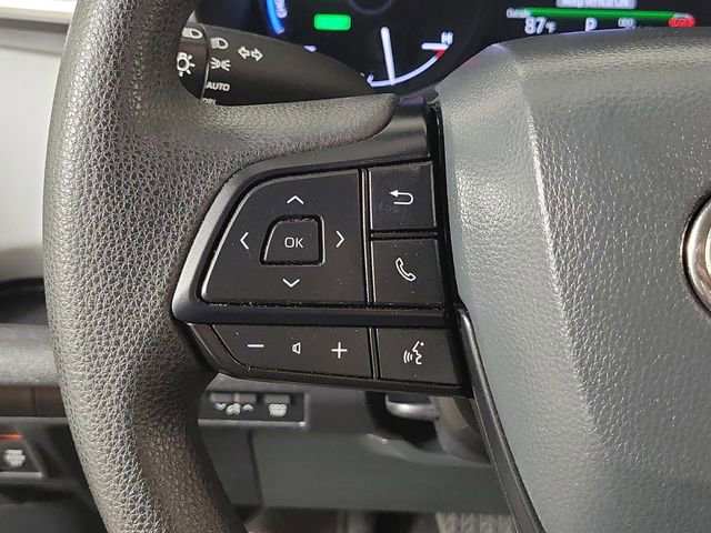 Used 2025 Toyota Sienna LE FWD image 25