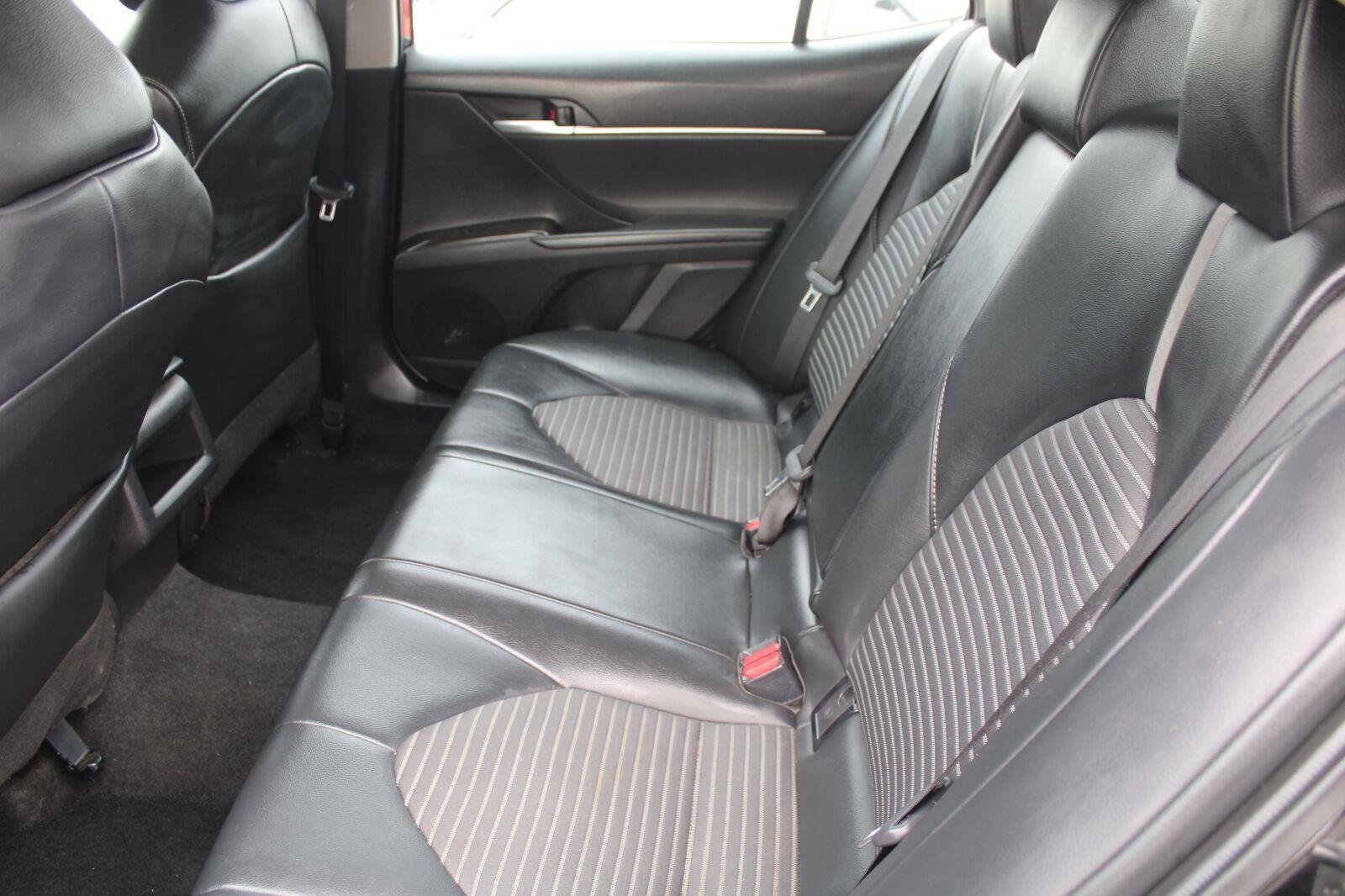 Used 2023 Toyota Camry SE FWD image 6