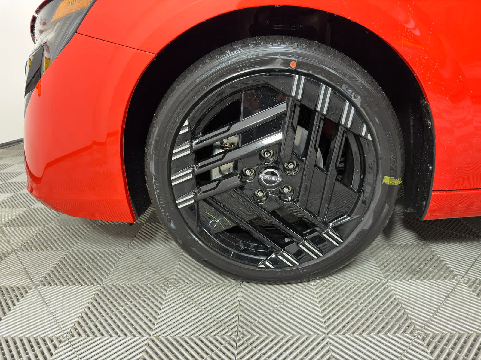 New 2027 Nissan Sentra SR w/ Floor Mat Package FWD image 10