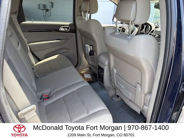 Used 2012 Jeep Grand Cherokee Laredo w/ Laredo E Group AWD/4WD image 12