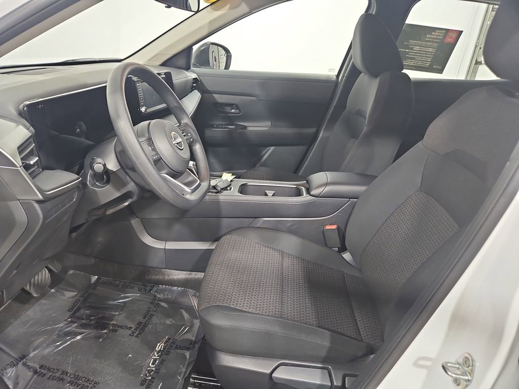 Certified 2025 Nissan Kicks S image 11