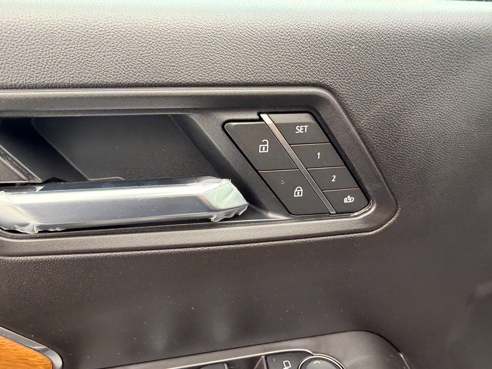 New 2026 GMC Canyon Denali image 25