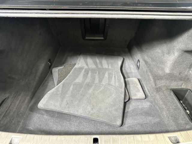 Used 2021 BMW 750i xDrive image 27