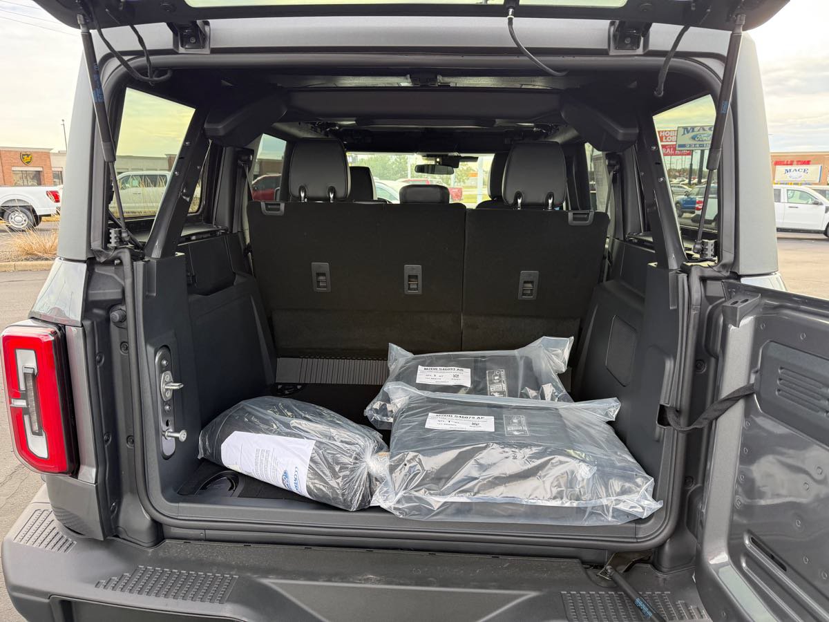New 2025 Ford Bronco Badlands AWD/4WD image 12