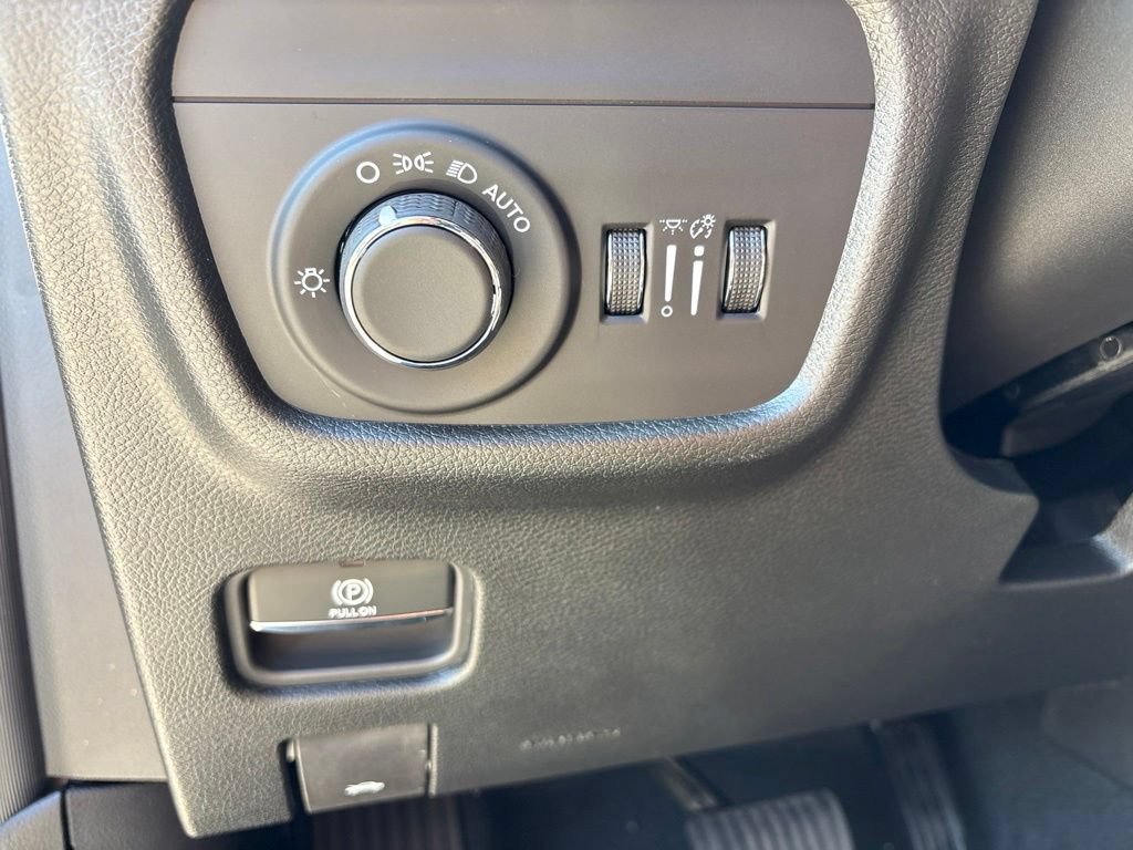 New 2026 Jeep Grand Cherokee Altitude AWD/4WD image 12