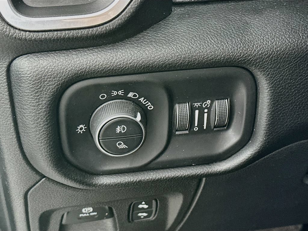Certified 2022 RAM 1500 Laramie w/ Sport Appearance Package AWD/4WD image 16