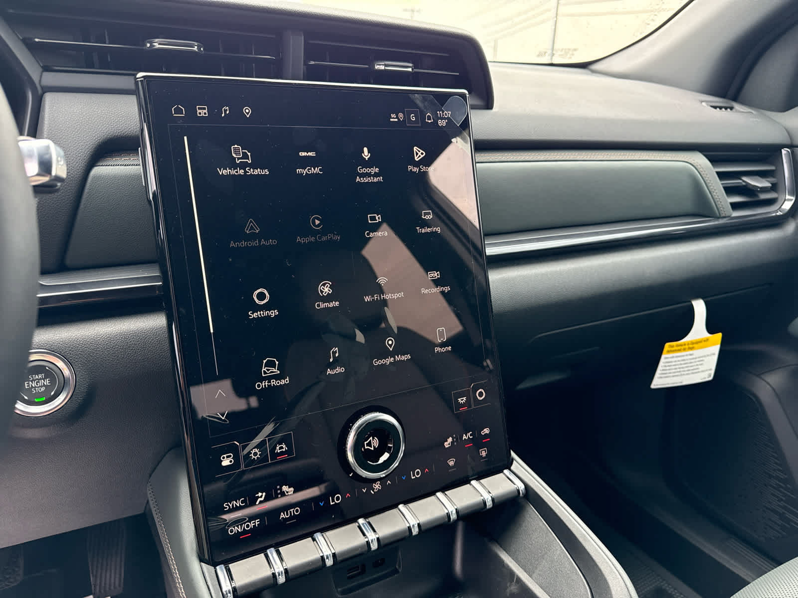New 2027 GMC Terrain AT4 w/ Technology Package II AWD/4WD image 16