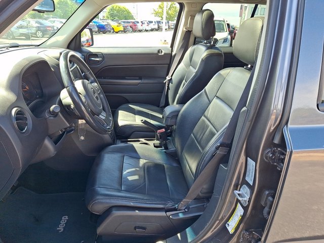 Used 2017 Jeep Patriot High Altitude AWD/4WD image 23