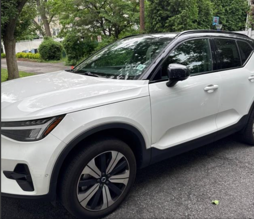 Certified 2023 Volvo XC40 Recharge Plus w/ Protection Package Premier AWD/4WD image 10