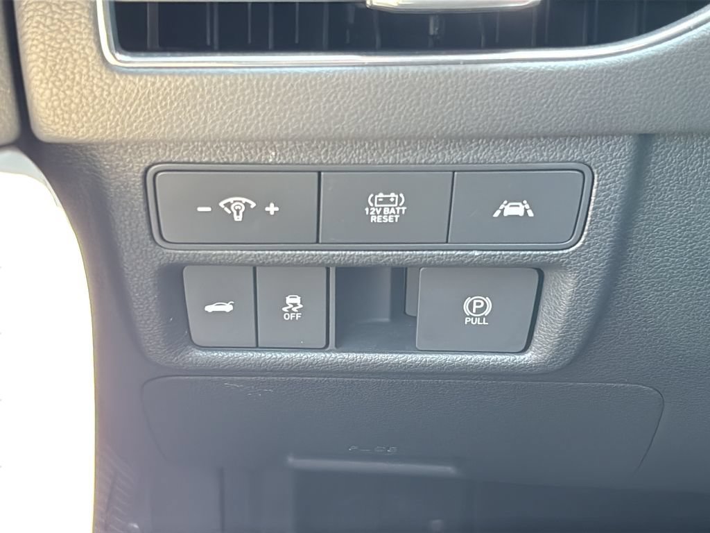 Certified 2023 Hyundai Sonata Limited FWD image 29