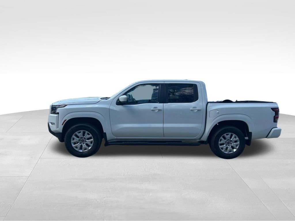 Used 2024 Nissan Frontier SV w/ SV Convenience Package image 2