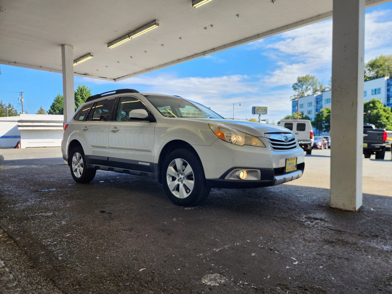 Used 2012 Subaru Outback 2.5i Limited image 7