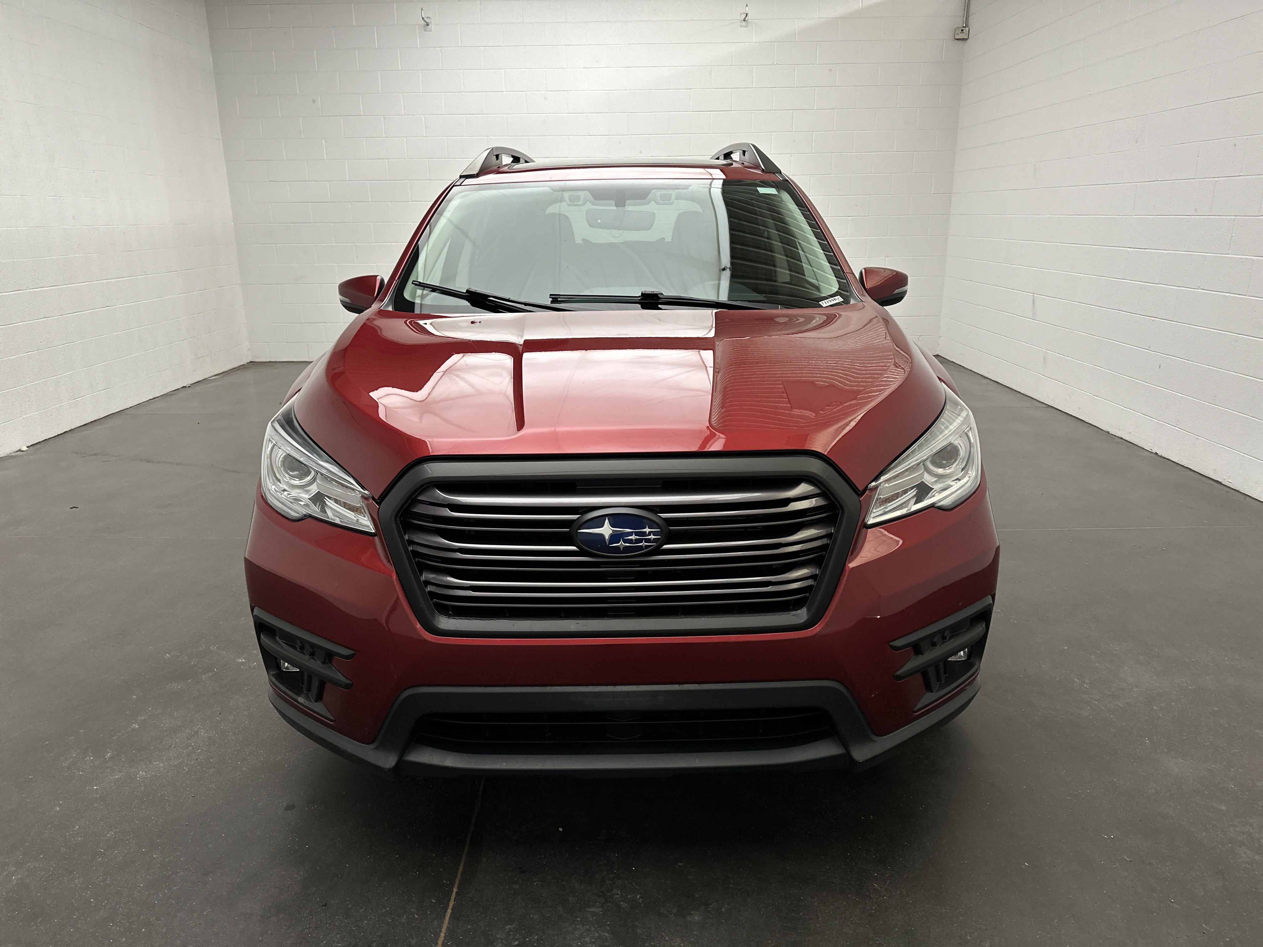 Used 2021 Subaru Ascent Limited w/ Technology Package AWD/4WD image 3