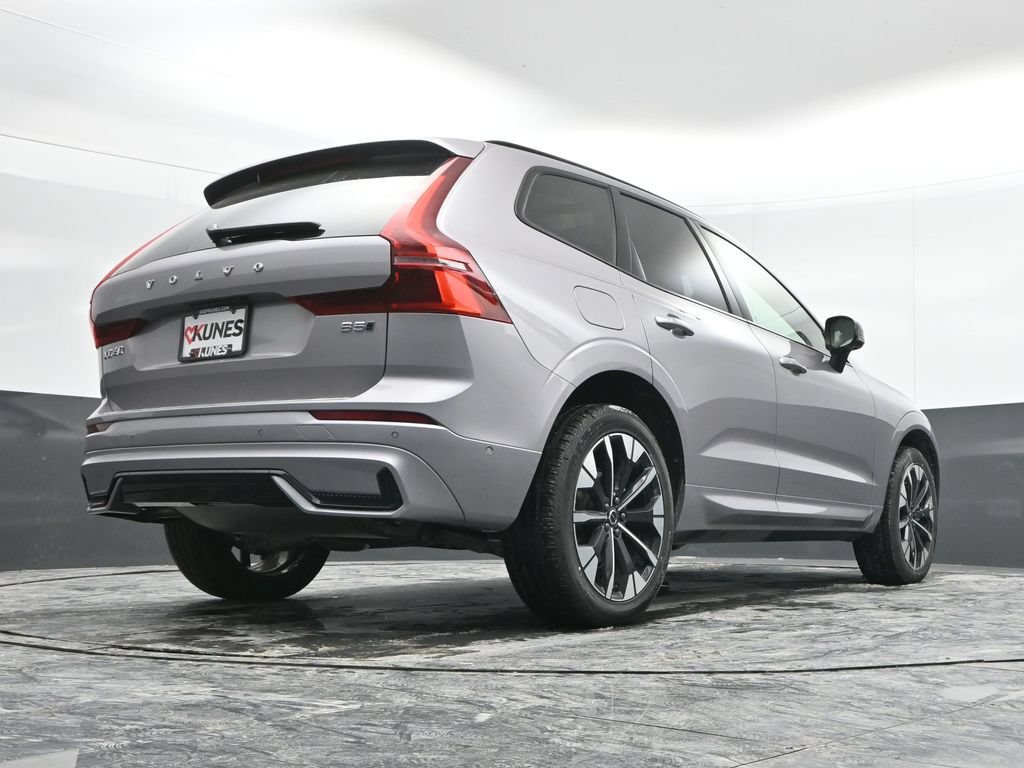 New 2026 Volvo XC60 B5 Plus w/ Protection Package Premier AWD/4WD image 37