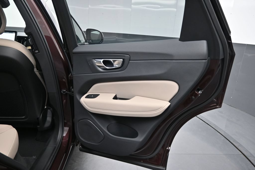 New 2026 Volvo XC60 T8 Plus w/ Climate Package AWD/4WD image 14