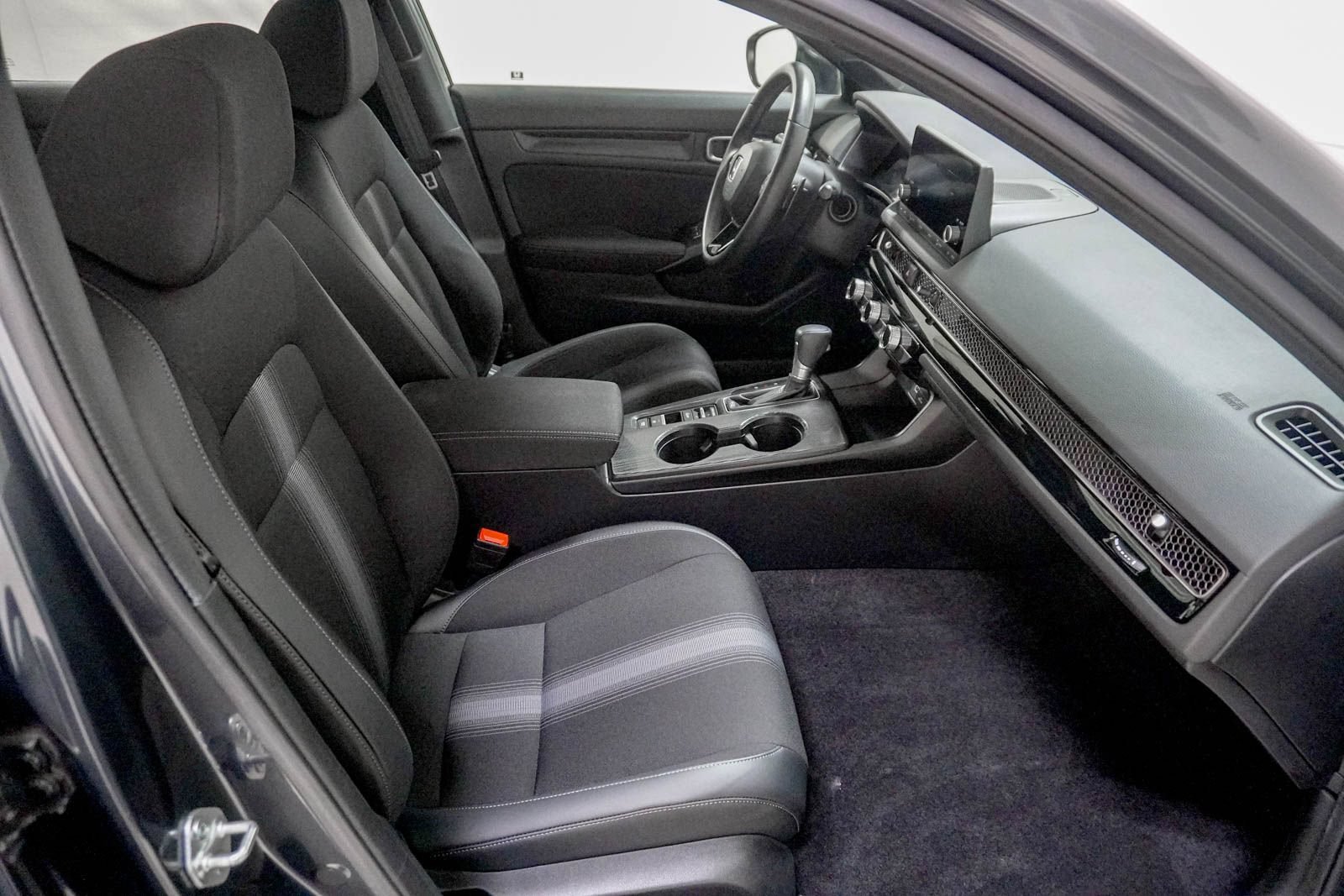 Used 2024 Honda Civic Sport image 29