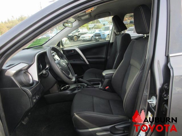Used 2018 Toyota RAV4 LE image 11
