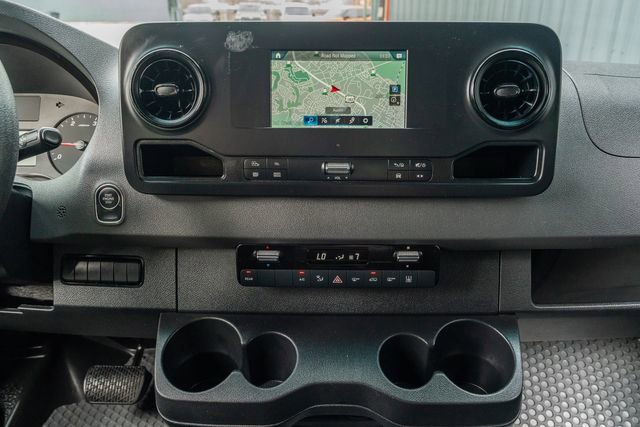 Used 2019 Mercedes-Benz Sprinter 2500 image 26