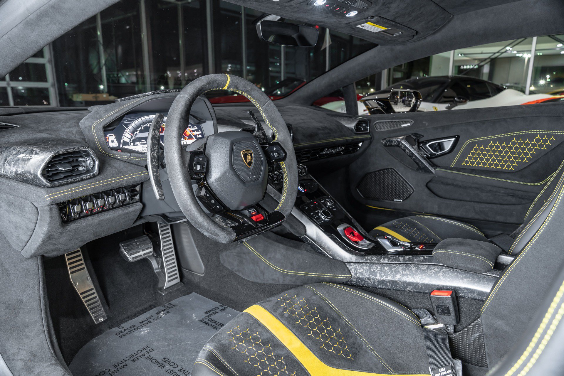 Used 2018 Lamborghini Huracan Performante AWD/4WD image 7