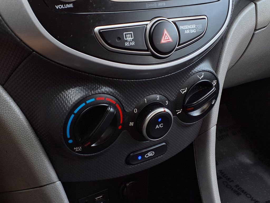 Used 2015 Hyundai Accent GLS image 8