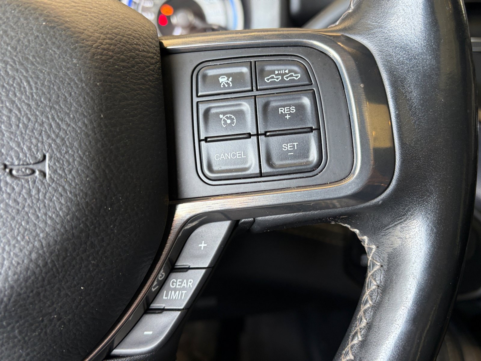 Used 2020 RAM 2500 Limited AWD/4WD image 18