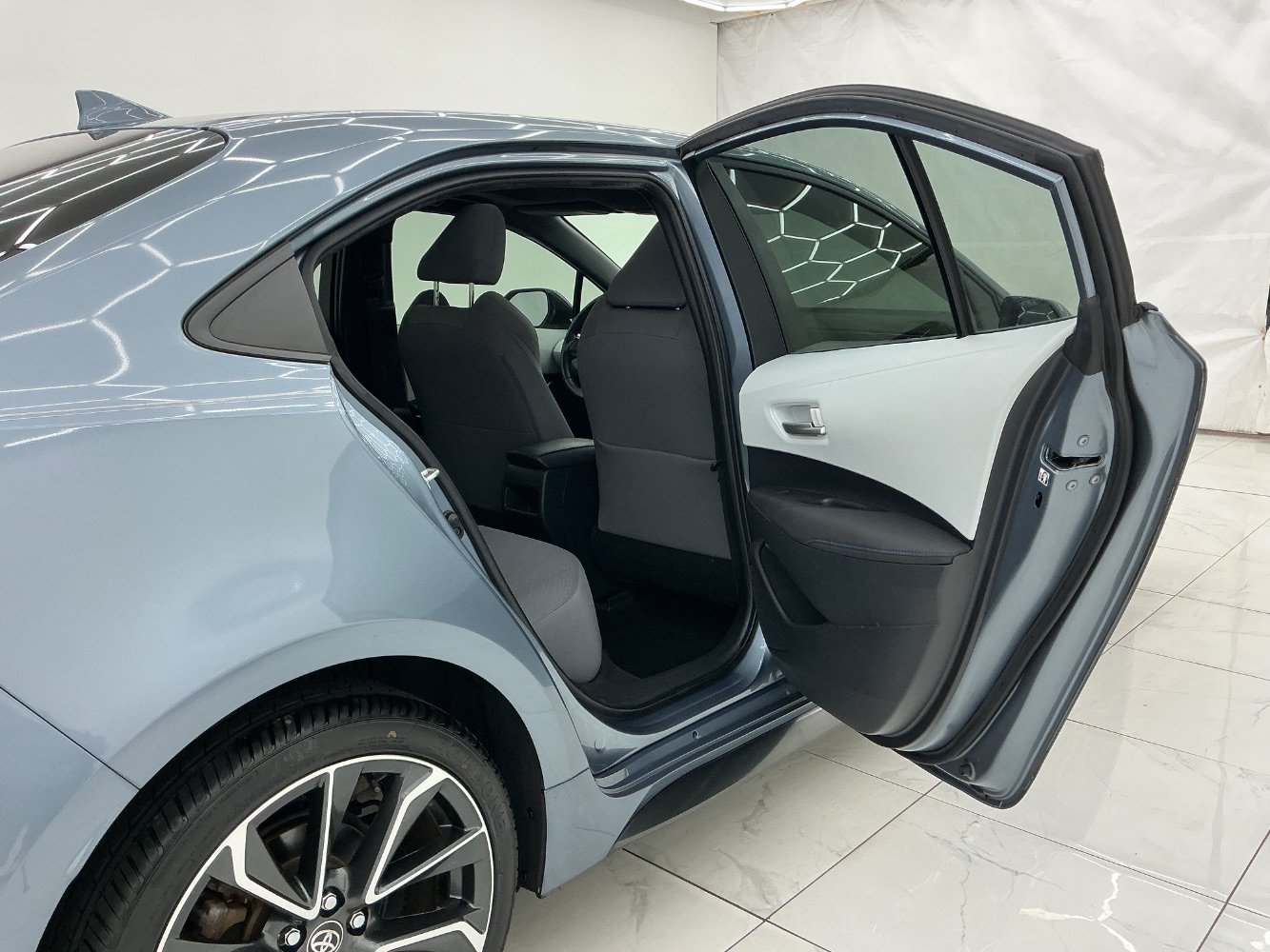 Used 2020 Toyota Corolla SE FWD image 23
