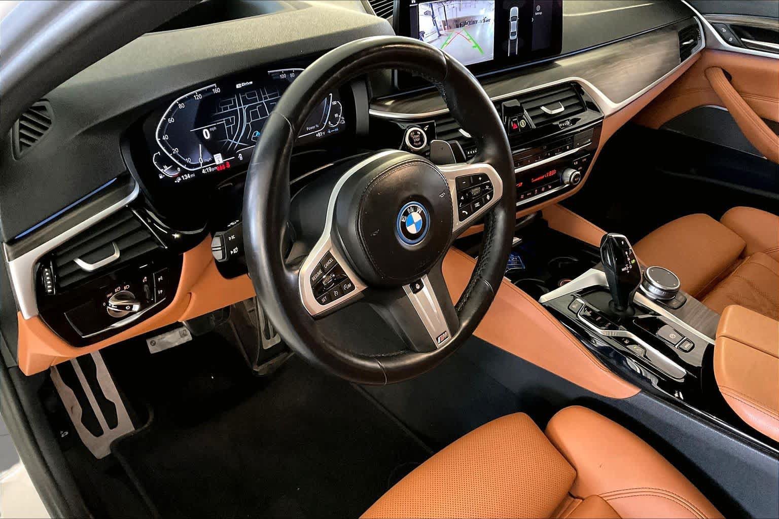 Used 2023 BMW 530e w/ M Sport Package RWD image 16