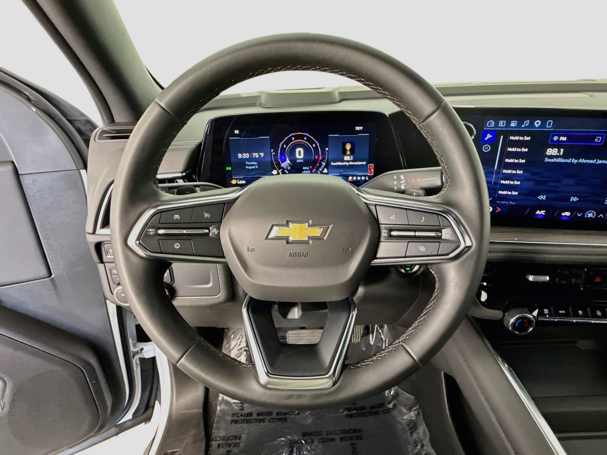 Used 2026 Chevrolet Suburban LS AWD/4WD image 13